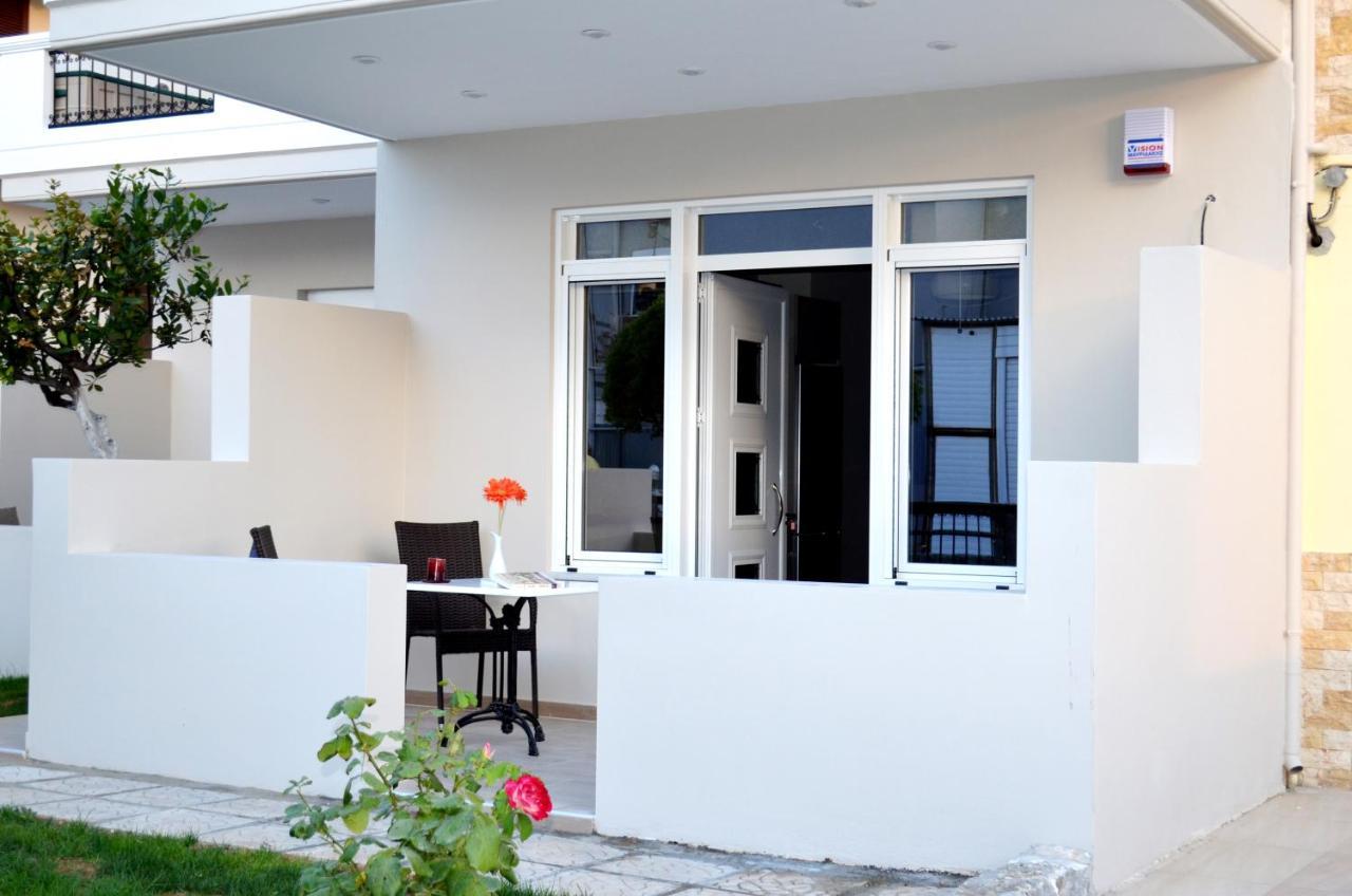Cosy Apartments Daphne Daratsos ภายนอก รูปภาพ