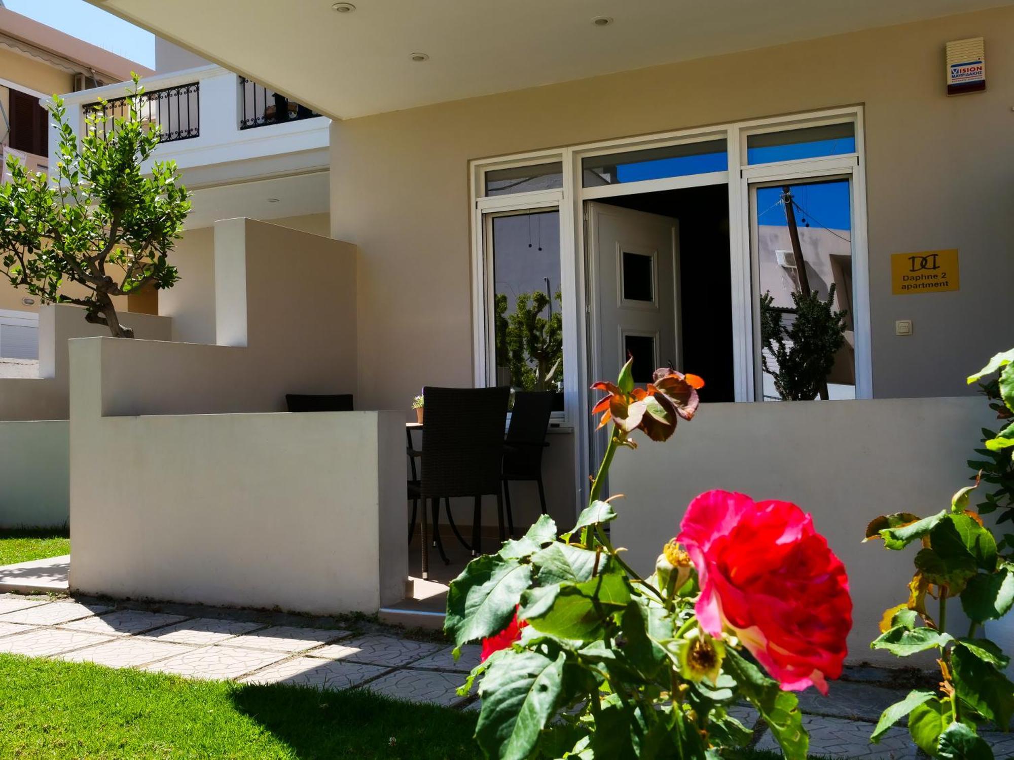 Cosy Apartments Daphne Daratsos ภายนอก รูปภาพ